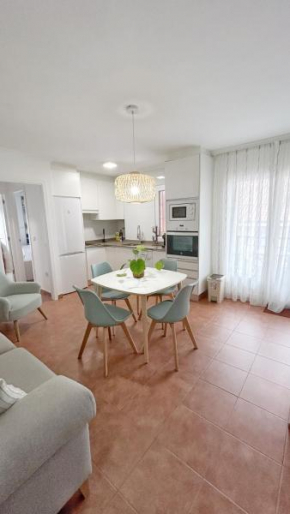 Comillas Bº Casasola - Residencial Lagos Azules - Netflix, Prime, Wifi & Free Indoor Parking
